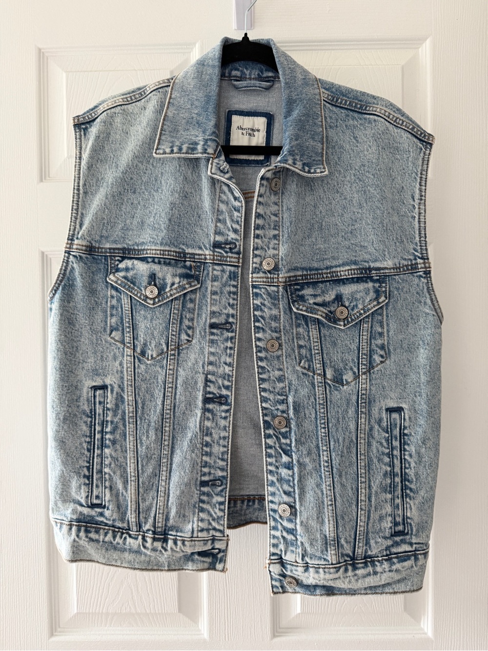 Abercrombie & Fitch Light Blue Denim Jacket (Label Close-Up)